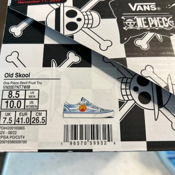 Vans+One Piece Old Skool Sneakers size 10/8.5 - Picture 4 of 4